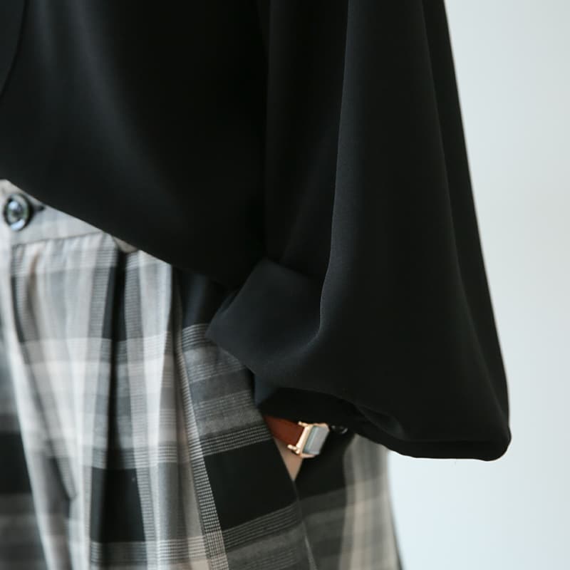 黒ブラウス ふんわり袖シフォンブラウス