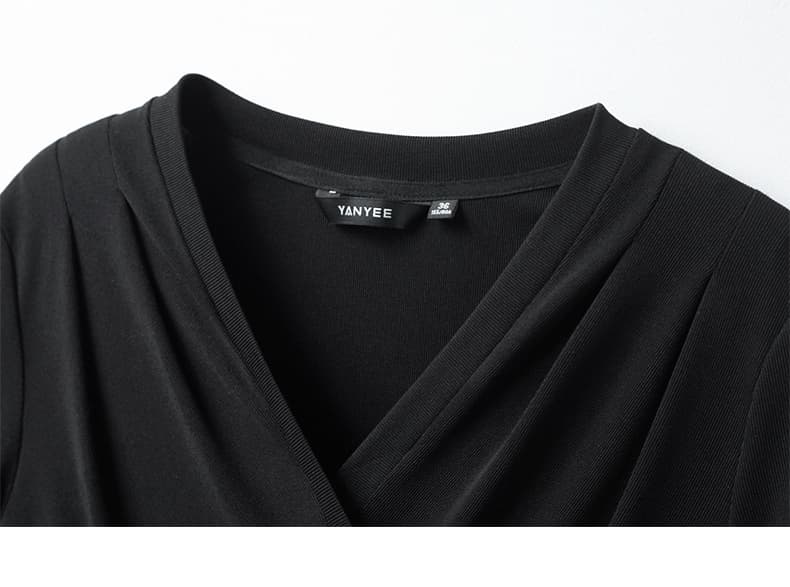 黒ブラウス シャープカッティング カシュクール ブラウス