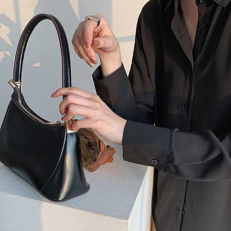黒ブラウス シンプル上質シフォンブラウス